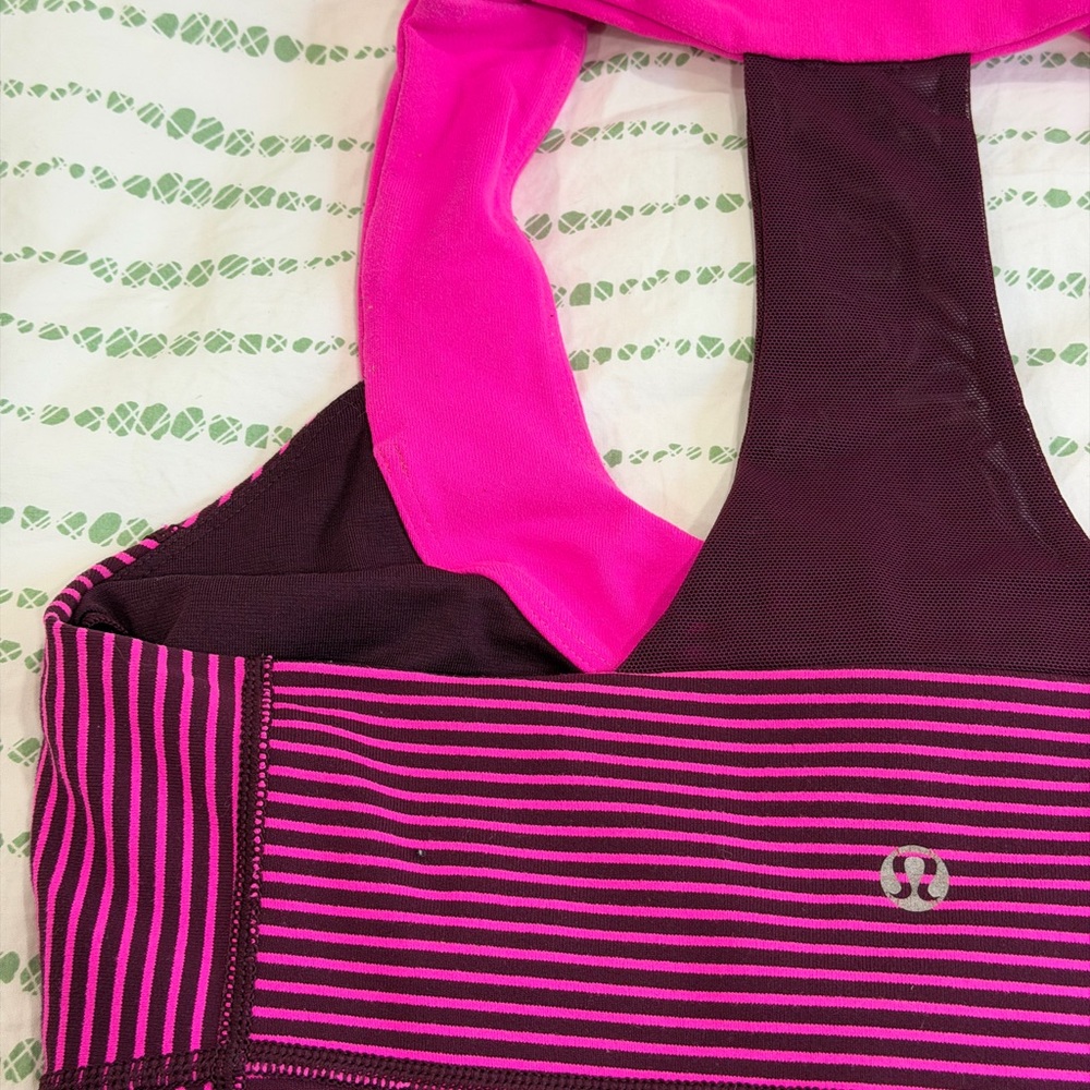 Lululemon Scoop Neck Tank
Hyper Stripe Raspberry Glo Light / Raspberry Glo Light - Picture 4 of 5